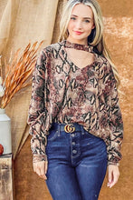 Load image into Gallery viewer, And The Why Choker Neck Dolman Sleeve Snake Print Top