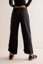 Load image into Gallery viewer, Washed Wide Leg Jeans with Pockets